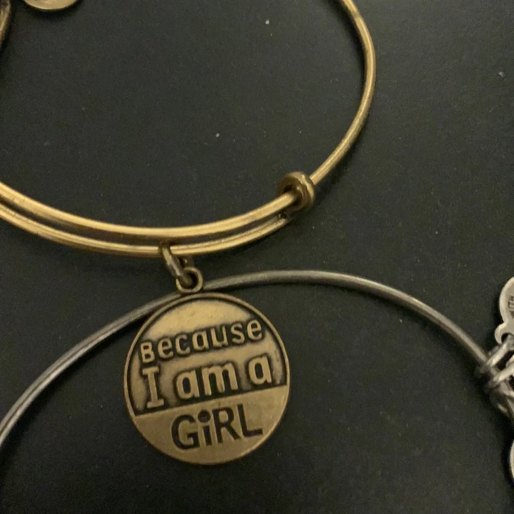 Sold - Picture 6 of 7